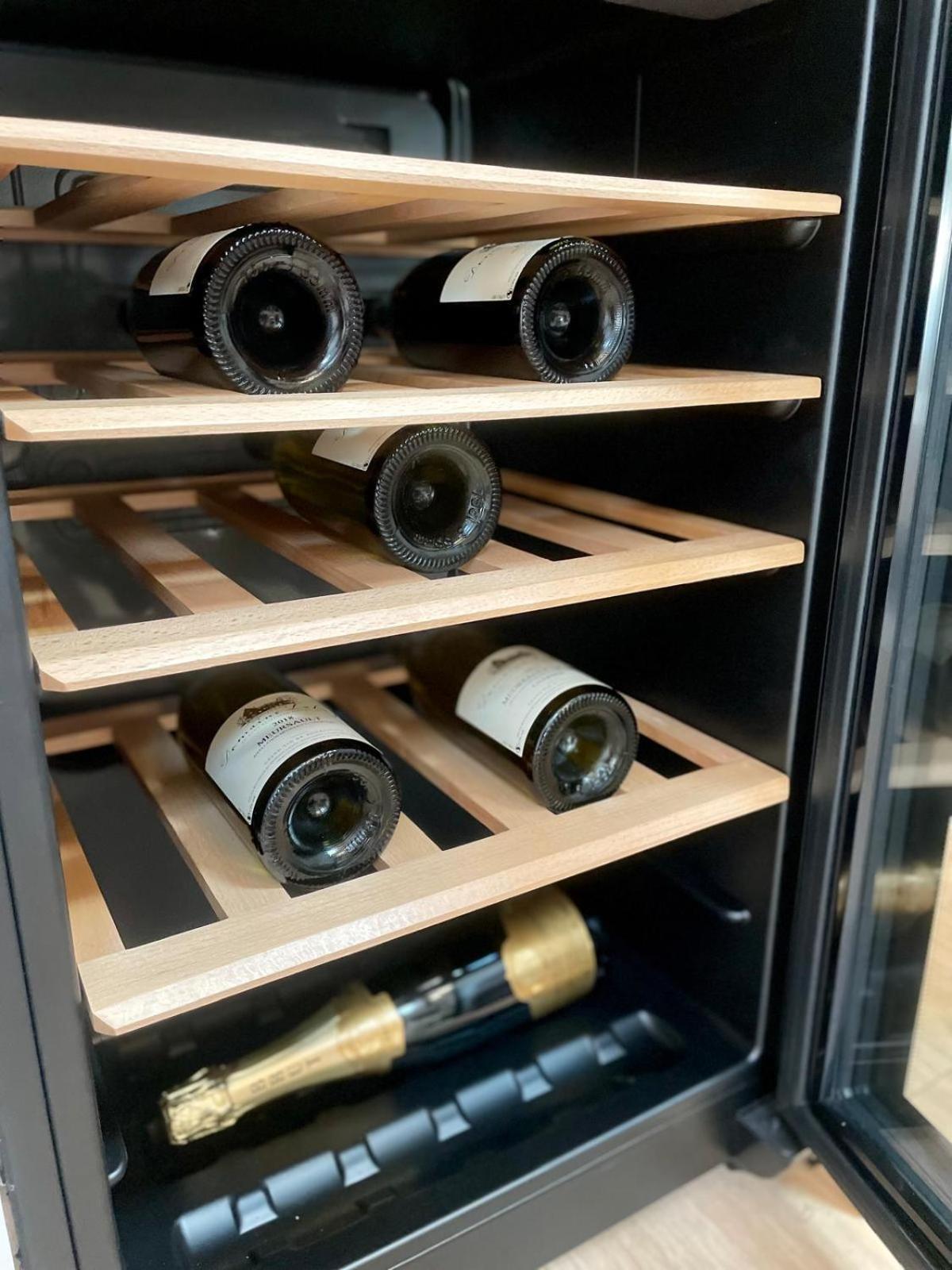 Into The Wine Apartment Dijon Bagian luar foto